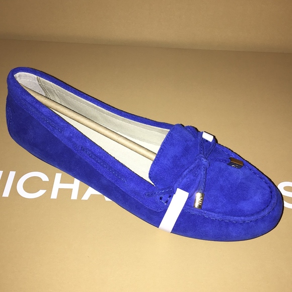 NWT - MICHAEL KORS BLUE SUEDE MOCS - SIZE 8M - Picture 1 of 8
